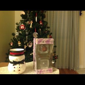 NWOT Glade Scented Trio Oil Candles w/4 candles 🕯